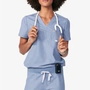 Figs one pocket scrub top